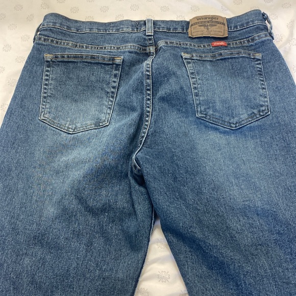Men’s Wrangler Relaxed Fit Premium Quality Levi Jeans - Picture 7 of 14